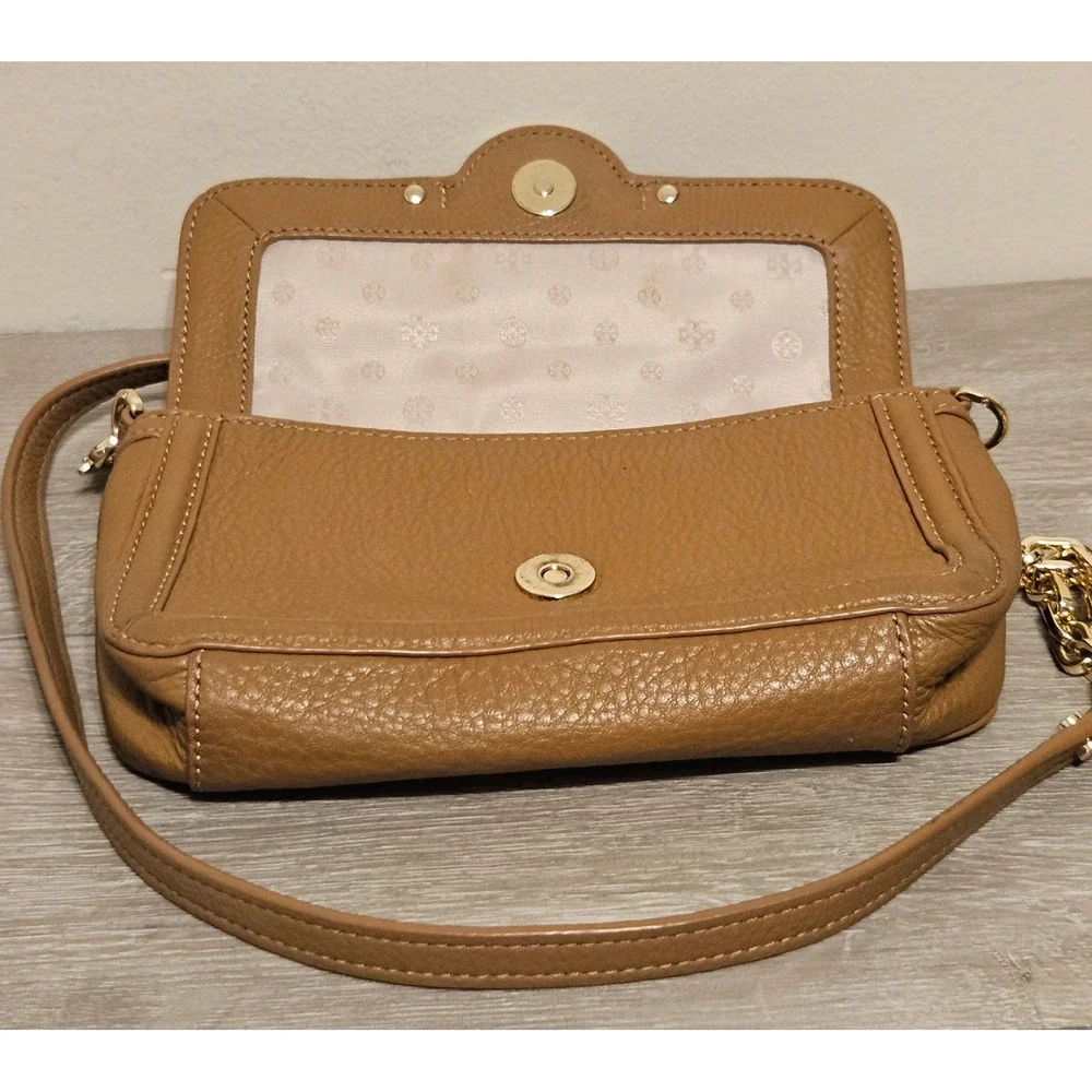Tory Burch Amanda Tan Pebbled Leather Crossbody Bag Clutch Gold Logo
